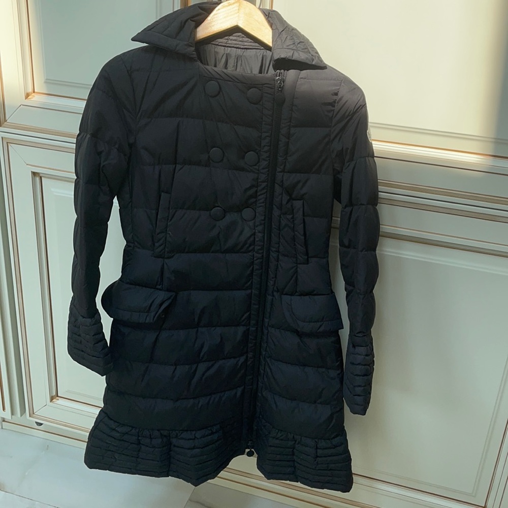 Moncler trench coat size O